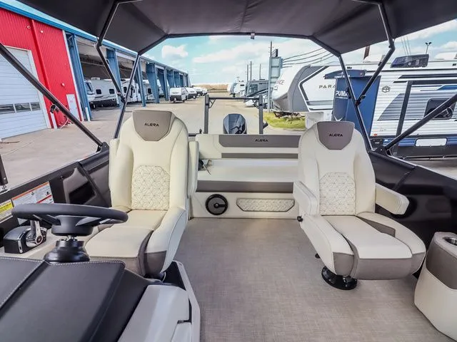 Slide: The Image of Alera M 25L 2026 - 15