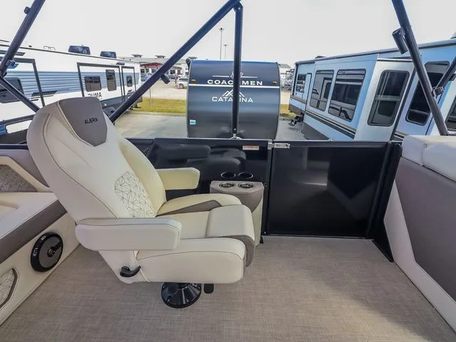 Slide: The Image of Alera M 25L 2026 - 17