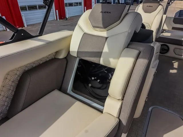 Slide: The Image of Alera M 25L 2026 - 23