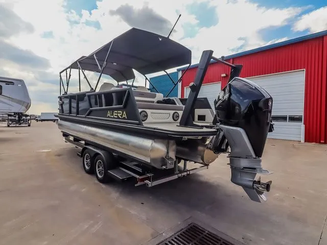 Slide: The Image of Alera M 25L 2026 - 5