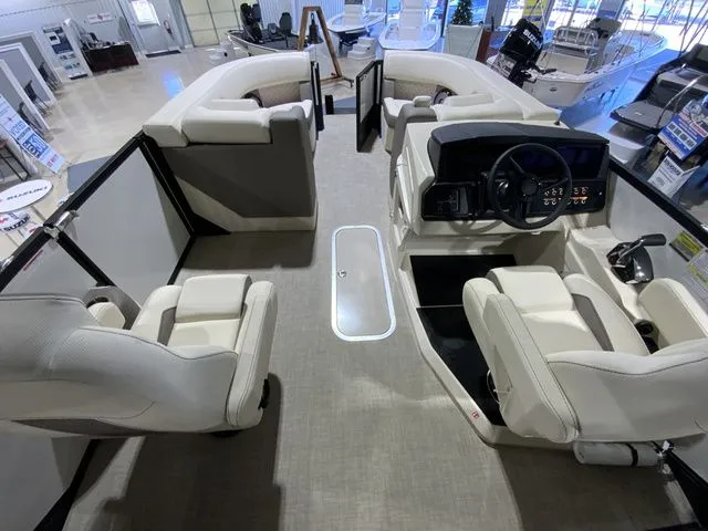 Slide: The Image of Alera M 23Q 2026 - 10