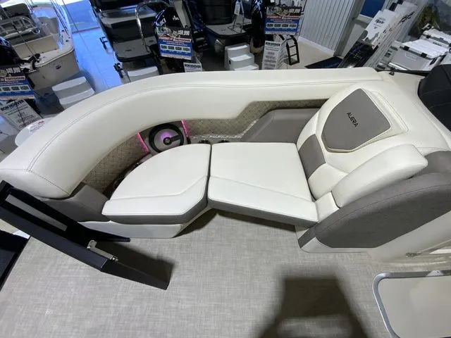 Slide: The Image of Alera M 23Q 2026 - 14