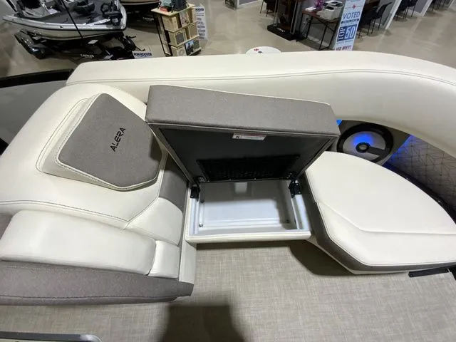 Slide: The Image of Alera M 23Q 2026 - 19