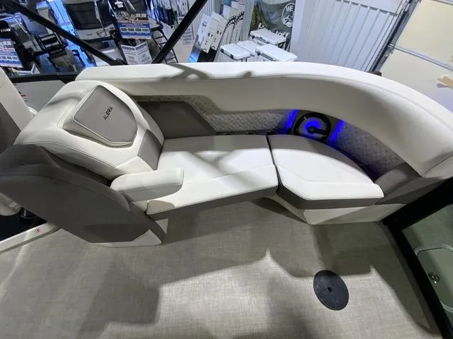 Slide: The Image of Alera M 23Q 2026 - 8