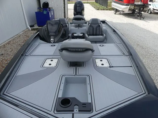 Slide: The Image of G3 Sportsman 1710 SE 2026 - 19