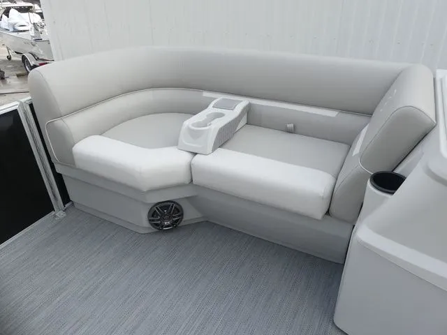 Slide: The Image of Xperience Xperience 1880 CX 2026 - 19