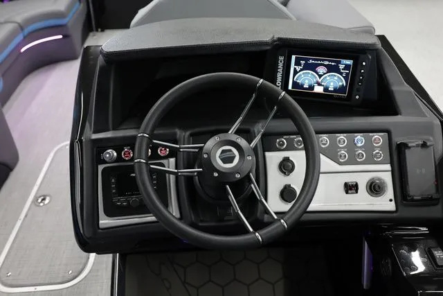 Slide: The Image of South Bay 525RS Tower 400HP DEMO 2025 - 16