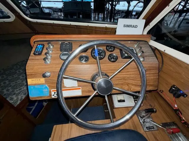 Slide: The Image of Tollycraft 26 Sedan 1977 - 18