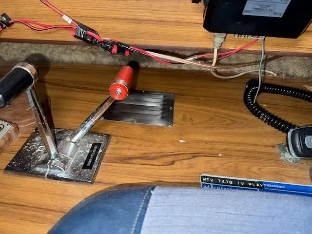 Slide: The Image of Tollycraft 26 Sedan 1977 - 22