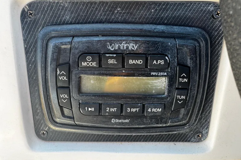 Slide: The Image of Infinity PRV-250A stereo system on 2019 Hurricane SunDeck 2690 OB boat. - 5