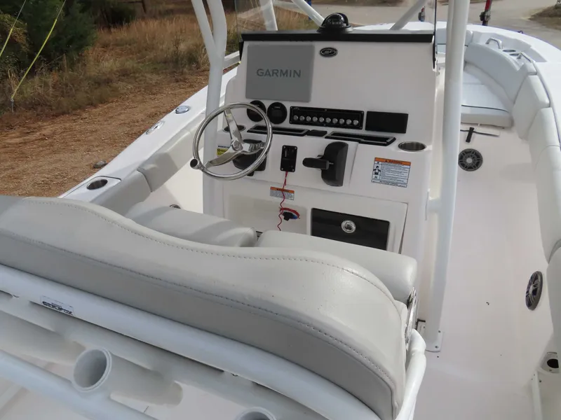 Slide: The Image of Sea Fox 248 Commander 2023 - 18