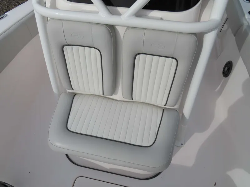 Slide: The Image of Sea Fox 248 Commander 2023 - 4