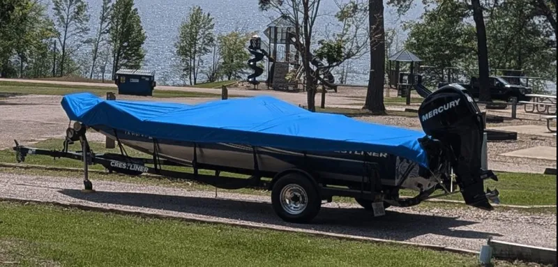 Slide: The Image of Crestliner VT 17 2011 - 4