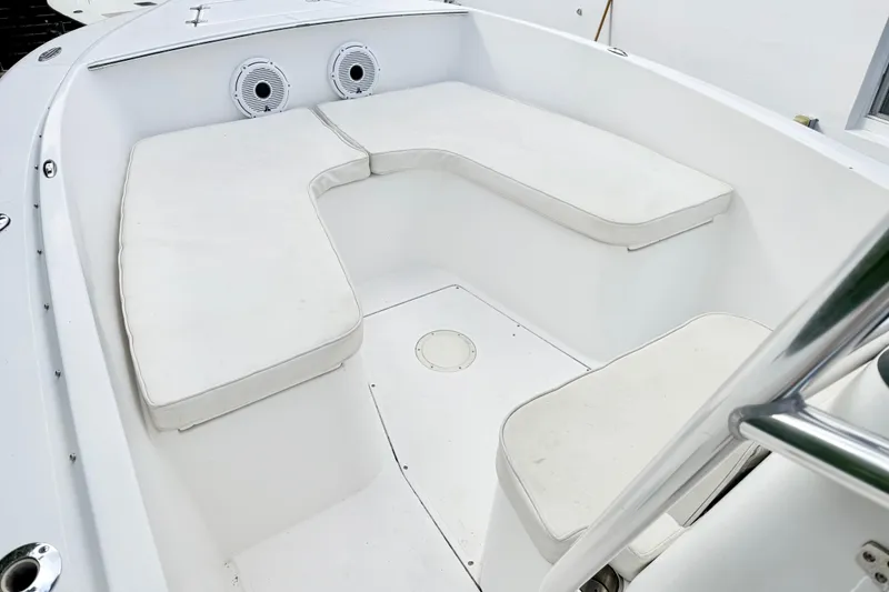 Slide: The Image of ICOM VHF marine radio in a 2003 Custom 23 Center Console boat. - 7
