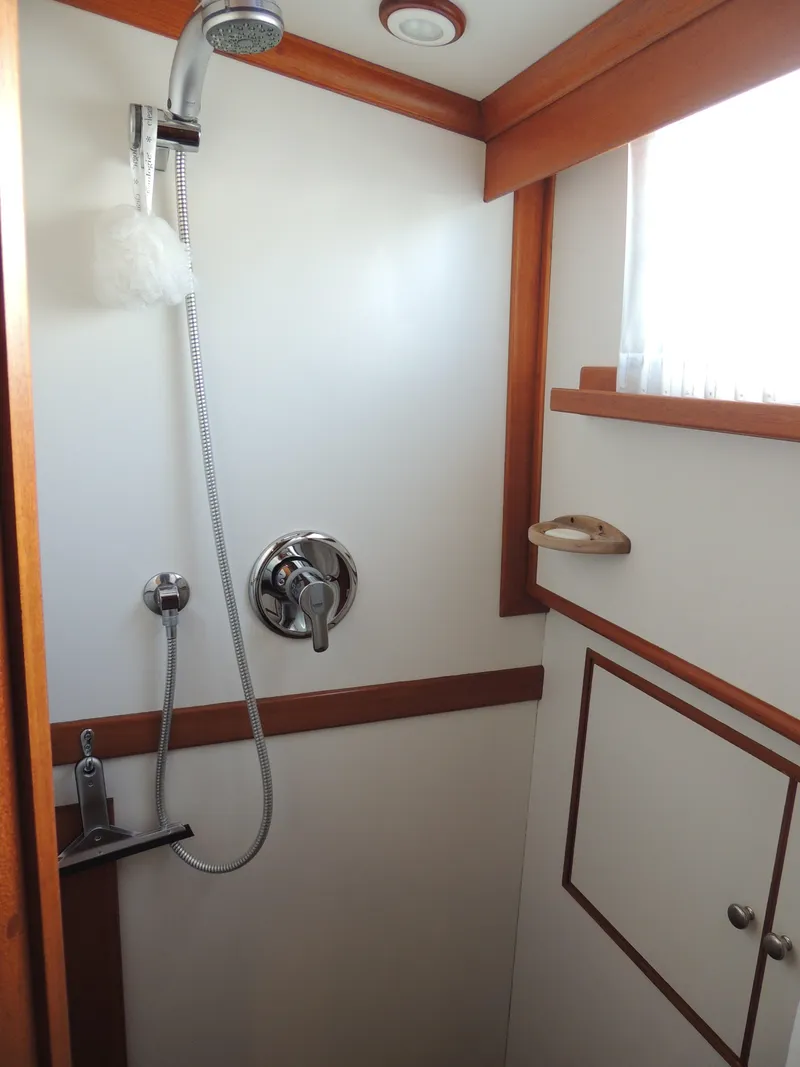 Slide: The Image of Grand Banks 42 Classic 2002 - 57