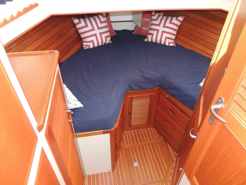 Slide: The Image of Grand Banks 42 Classic 2002 - 58