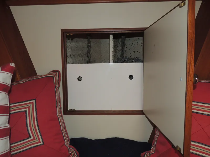 Slide: The Image of Grand Banks 42 Classic 2002 - 68