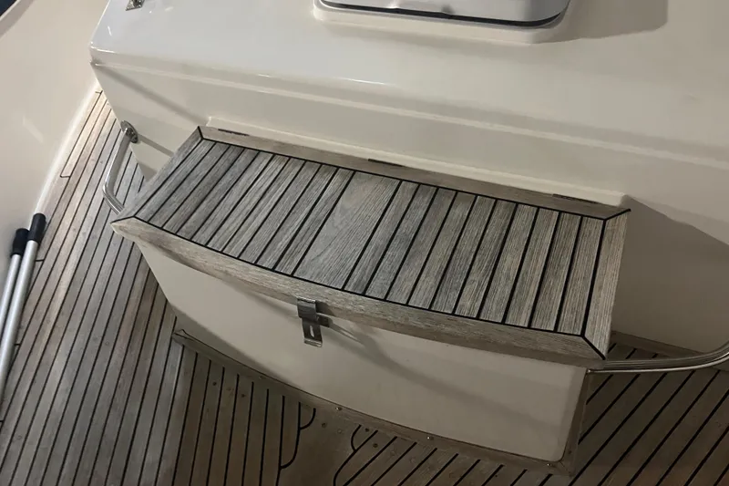 Slide: The Image of Grand Banks 42 Classic 2002 - 83