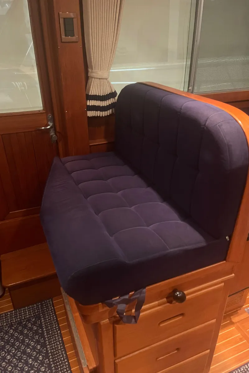 Slide: The Image of Grand Banks 42 Classic 2002 - 87