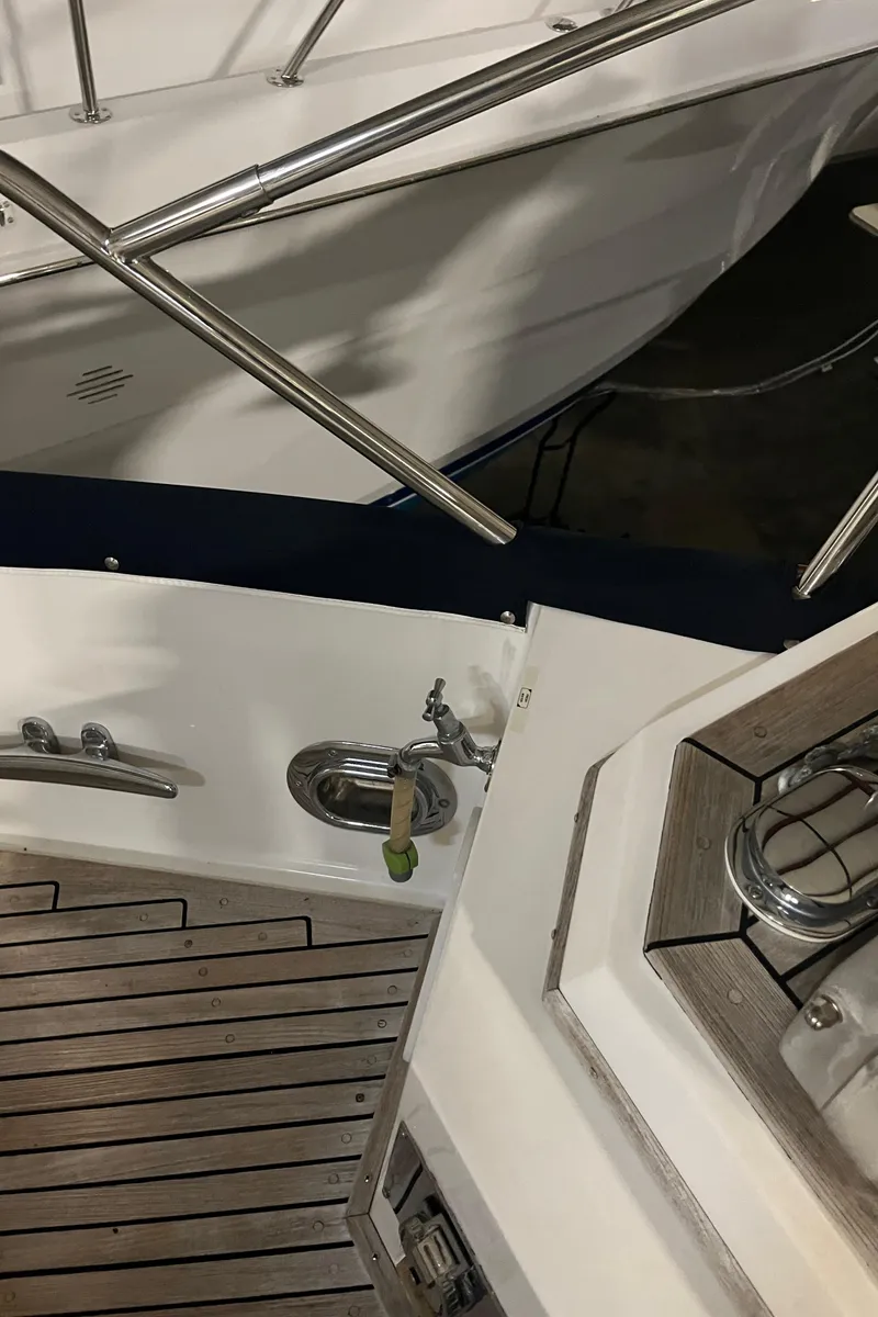 Slide: The Image of Grand Banks 42 Classic 2002 - 89