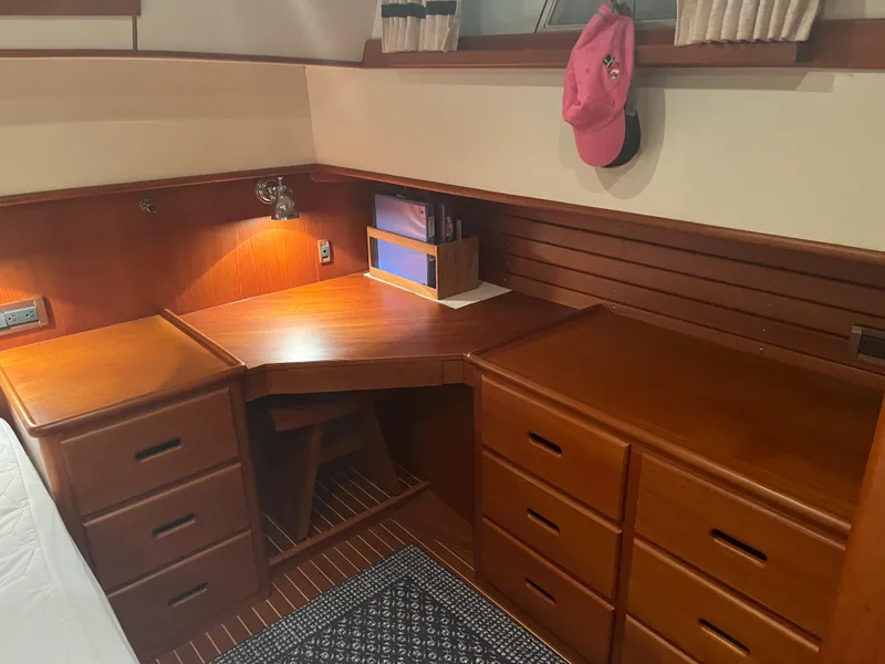 Slide: The Image of Grand Banks 42 Classic 2002 - 96