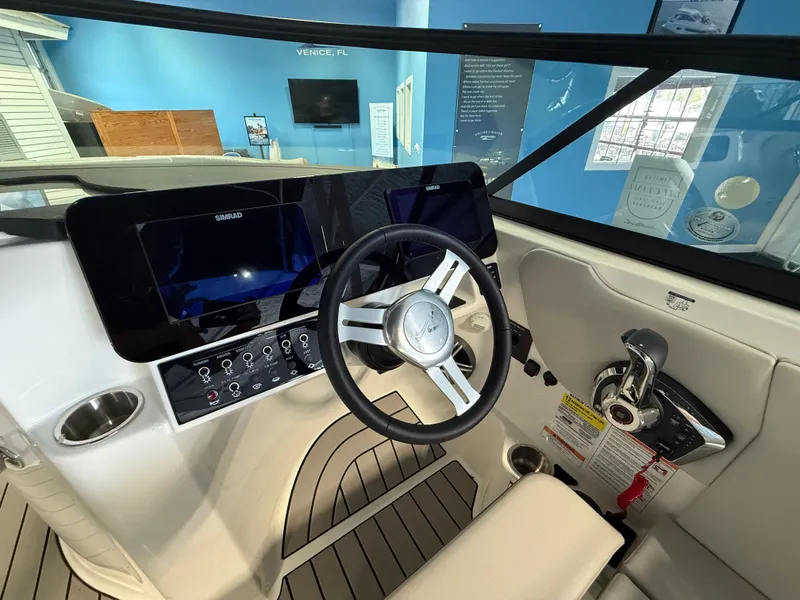Slide: The Image of Sea Ray SDX 230 Outboard 2026 - 12