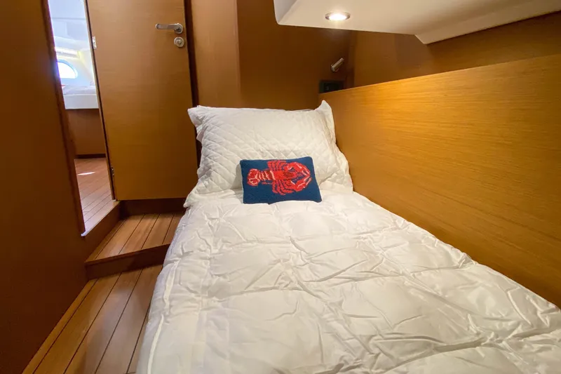 Slide: The Image of Third Cabin - 22