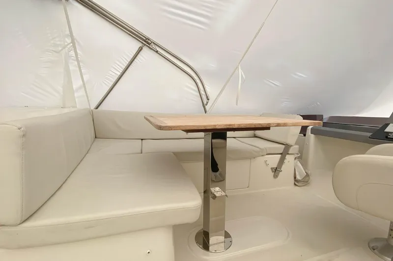 Slide: The Image of Flybridge Dinette - 31