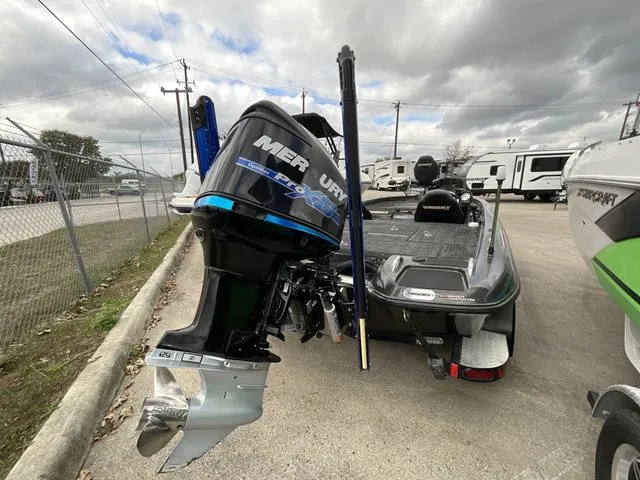 Slide: The Image of Phoenix Bass Boat 920 PRO 2015 - 8