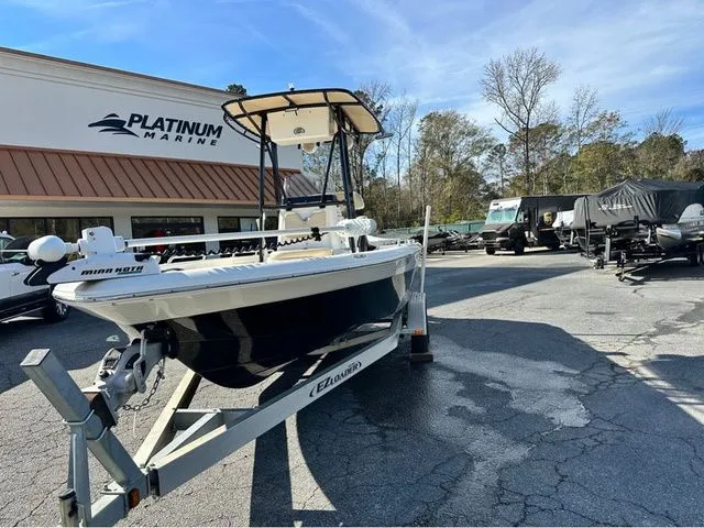 Slide: The Image of NauticStar NauticBay Boat 2200 Tournament 2013 - 4