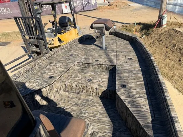 Slide: The Image of Excel 230 Bay Pro Elite 2026 - 5