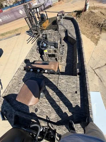 Slide: The Image of Excel 230 Bay Pro Elite 2026 - 7