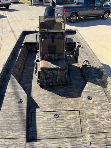 Slide: The Image of Excel 230 Bay Pro Elite 2026 - 8