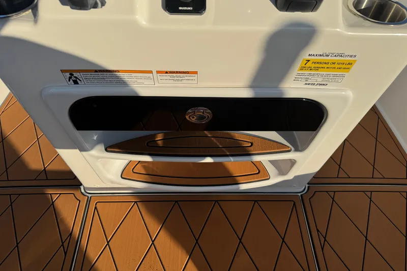 Slide: The Image of Sea Pro 202 Center Console 2024 - 61