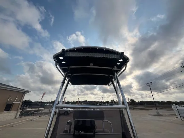 Slide: The Image of Majek 22' Illusion 2008 - 17