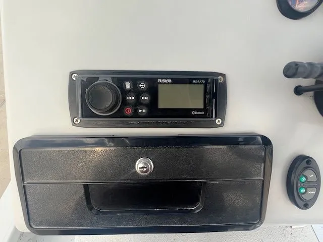 Slide: The Image of Majek 22' Illusion 2008 - 31