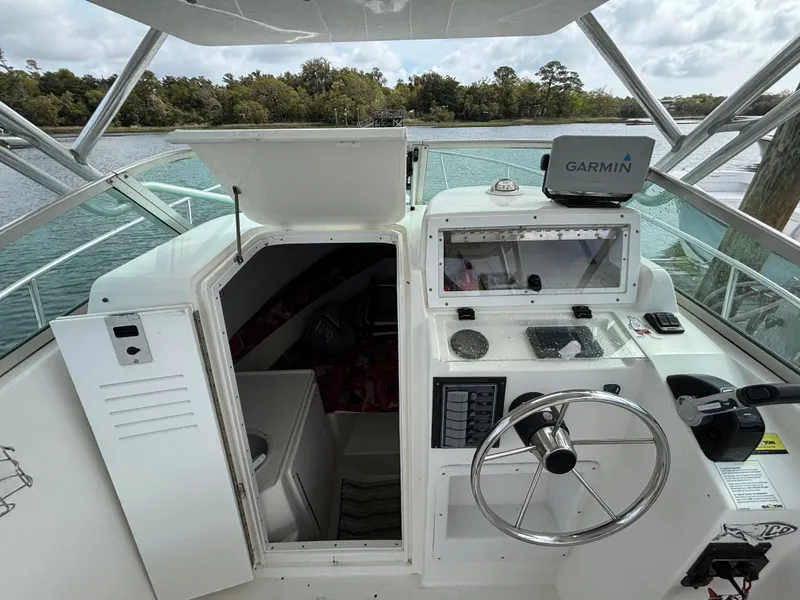 Slide: The Image of Cobia 230 Walkaround 1997 - 21