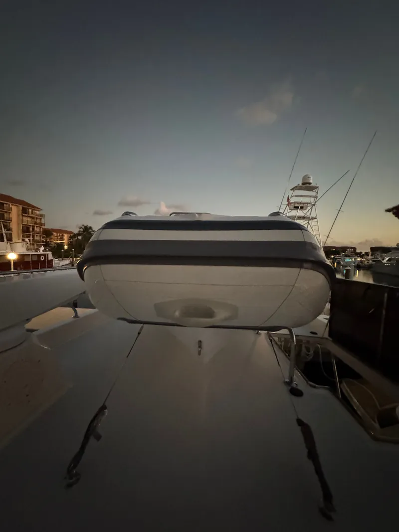 Slide: The Image of WB Venture 14 Bow - 13