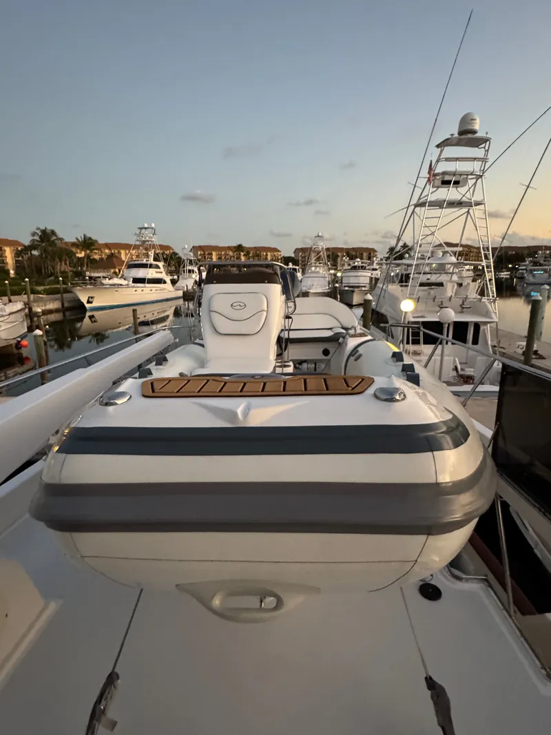 Slide: The Image of WB Venture 14 Bow - 3