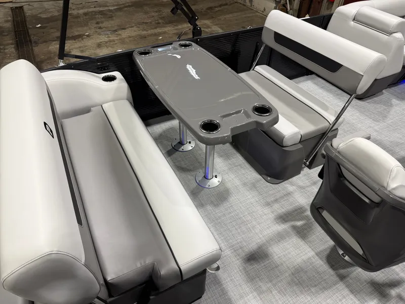 Slide: The Image of Princecraft Vectra 23 RL 2026 - 18