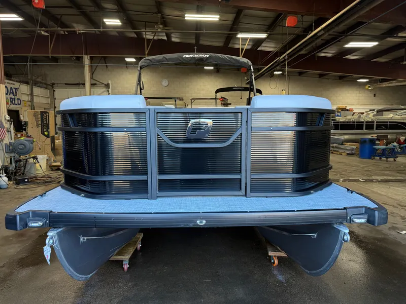 Slide: The Image of Princecraft Vectra 23 RL 2026 - 32