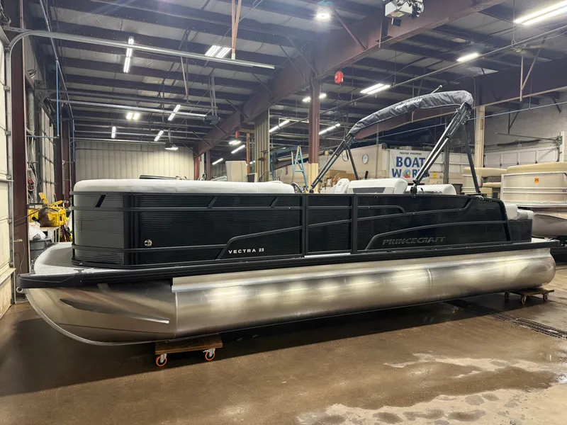 Slide: The Image of Princecraft Vectra 23 RL 2026 - 34