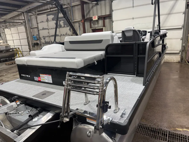 Slide: The Image of Princecraft Vectra 23 RL 2026 - 41