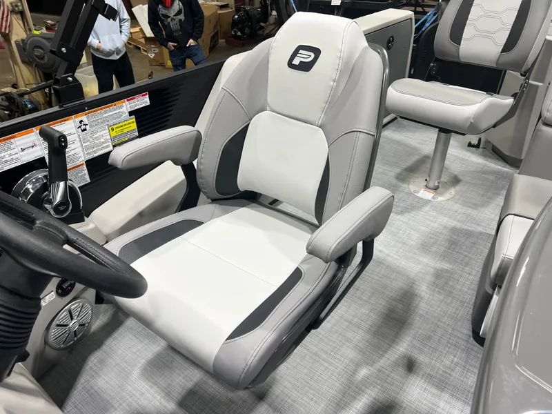 Slide: The Image of Princecraft Sportfisher 21-4S 2026 - 11