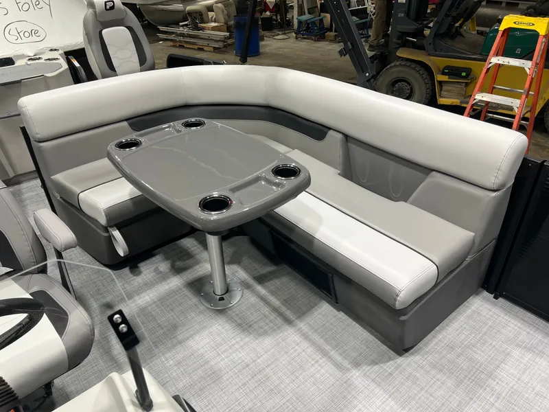 Slide: The Image of Princecraft Sportfisher 21-4S 2026 - 14