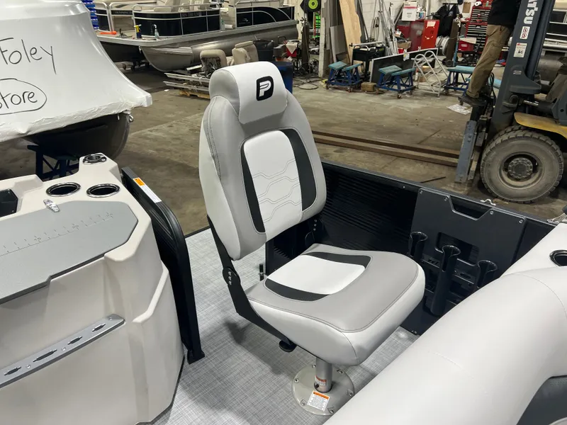 Slide: The Image of Princecraft Sportfisher 21-4S 2026 - 15