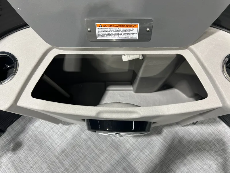 Slide: The Image of Princecraft Sportfisher 21-4S 2026 - 22