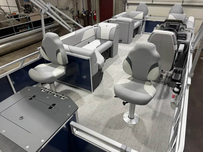 Slide: The Image of Tahoe Sport 23E80 Fish & Cruise Pontoon & Honda 4-Stroke EFI 2026 - 22