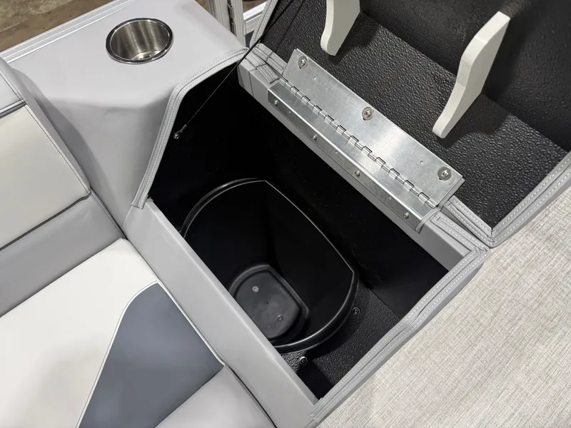 Slide: The Image of Tahoe Sport 23E80 Fish & Cruise Pontoon & Honda 4-Stroke EFI 2026 - 23