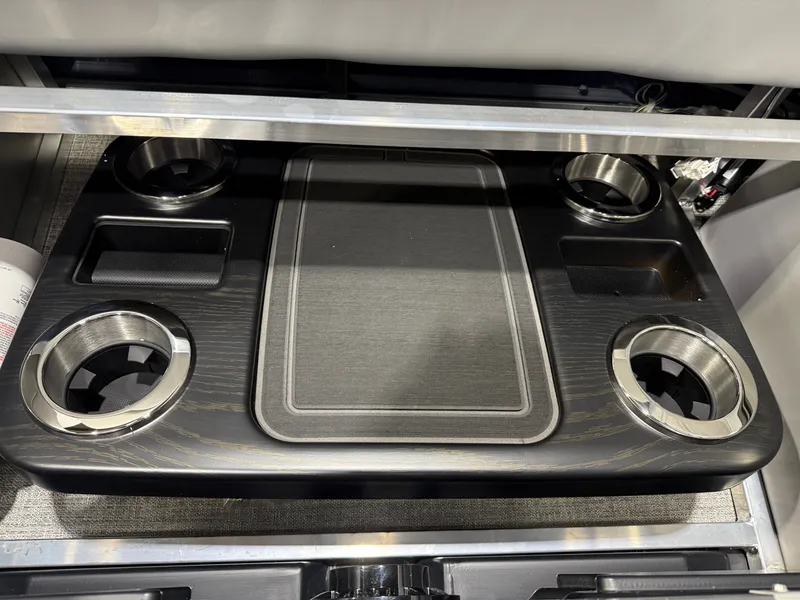 Slide: The Image of Tahoe Sport 23E80 Fish & Cruise Pontoon & Honda 4-Stroke EFI 2026 - 29